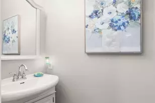 1 Hemlock Ct, Cockeysville, MD 21030 - Photo 8