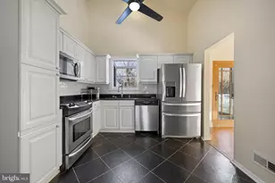 922 Beaverbank Cir, Towson, MD 21286 - Photo 16