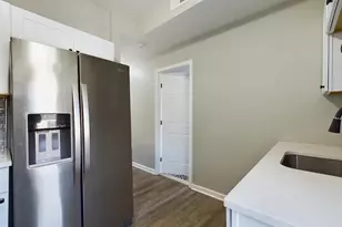 300 W Chesapeake Ave, Towson, MD 21204 - Photo 14