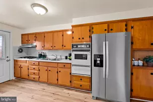 1011 Linden Ave, Baltimore, MD 21227 - Photo 14