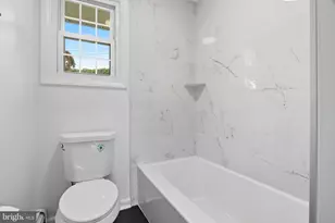 1910 Clifden Rd, Baltimore, MD 21228 - Photo 16