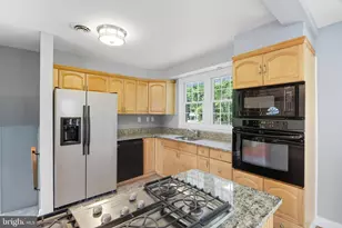 1910 Clifden Rd, Baltimore, MD 21228 - Photo 8