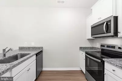 8143 Bartholomew Court, Baltimore, MD 21206 - Photo 16