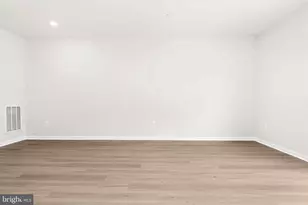 8139 Bartholomew Ct, Baltimore, MD 21206 - Photo 12