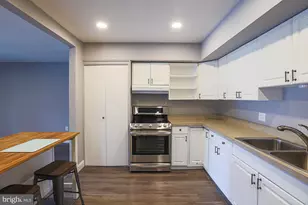 2 Stonehenge Cir, Pikesville, MD 21208 - Photo 20