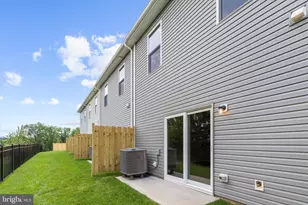 8135 Bartholomew Ct, Baltimore, MD 21206 - Photo 4