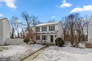 10 Ben Woods Ct, Baltimore, MD 21228 - Photo 2