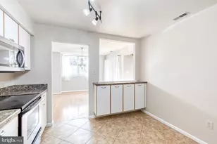 2107 Woodbox Ln, Baltimore, MD 21209 - Photo 8