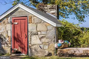 1021 Saffell Rd, Reisterstown, MD 21136 - Photo 14