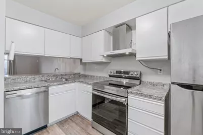 2412 Potterfield, Windsor Mill, MD 21244 - Photo 10