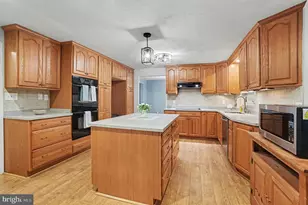 24 Shawn Ct, Baltimore, MD 21236 - Photo 10