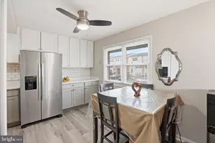 14 Sharrow Ct, Baltimore, MD 21244 - Photo 6