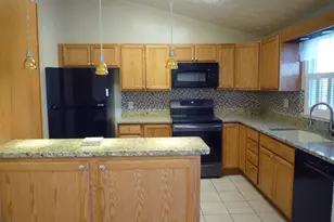 9809 Britinay Ln, Parkville, MD 21234 - Photo 14