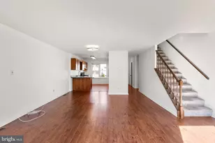 19 Piedmont Ct, Baltimore, MD 21227 - Photo 2