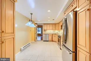 17 Oak Hampton Dr, Lutherville Timonium, MD 21093 - Photo 16