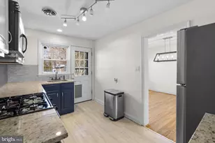 8204 Pleasant Plains Rd, Towson, MD 21286 - Photo 14