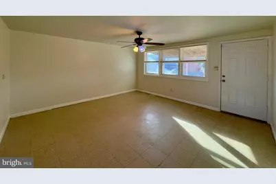 811 Regis Court, Baltimore, MD 21227 - Photo 12