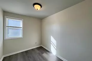 811 Regis Ct, Baltimore, MD 21227 - Photo 8