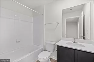 5011 Silver Oak Dr, Rosedale, MD 21237 - Photo 6