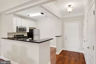 7300 Travertine Dr, Baltimore, MD 21209 - Photo 6