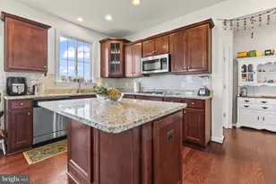 27 Eden Terrace Ln, Catonsville, MD 21228 - Photo 8