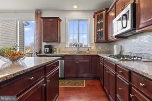 27 Eden Terrace Ln, Catonsville, MD 21228 - Photo 10