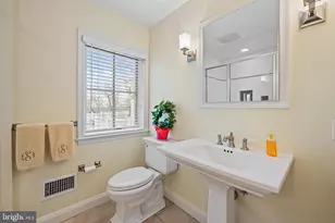 6507 Darnall Rd, Towson, MD 21204 - Photo 30
