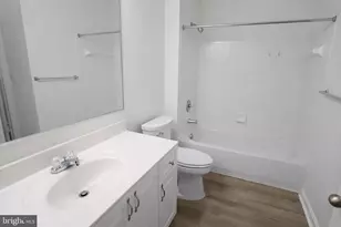 400 Symphony Cir, Cockeysville, MD 21030 - Photo 16