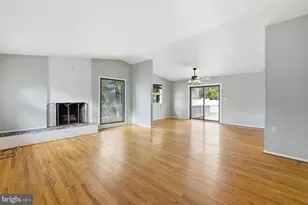 8 Peachtree Ct, Baltimore, MD 21208 - Photo 12