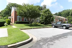 2 Island Run Ct, Catonsville, MD 21228 - Photo 1