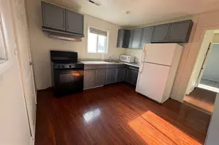 4369 Hollins Ferry Rd, Baltimore, MD 21227 - Photo 2