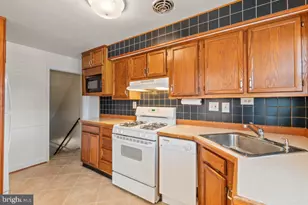 1529 Cottage Ln, Towson, MD 21286 - Photo 18