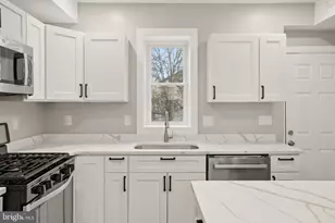 7813 Clarksworth Pl, Parkville, MD 21234 - Photo 10