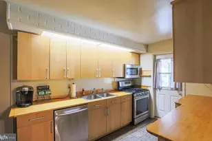 8739 Cimarron Cir, Baltimore, MD 21234 - Photo 16