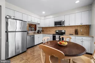 23 Roger Valley Ct, Baltimore, MD 21234 - Photo 4