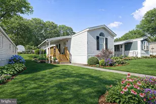 64 Rockywood Ln, Essex, MD 21221 - Photo 2