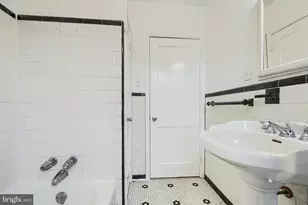 8235 Pleasant Plains Rd, Towson, MD 21286 - Photo 18