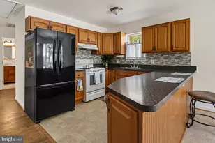 1316 Cherry Garden Rd, Baltimore, MD 21221 - Photo 18