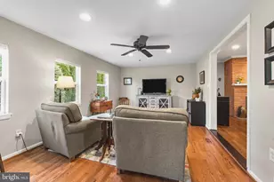 6 Sandspring Ct, Cockeysville, MD 21030 - Photo 8