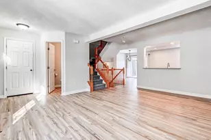 5326 Castlestone Dr, Baltimore, MD 21237 - Photo 4