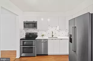 2 Bailiffs Ct, Lutherville Timonium, MD 21093 - Photo 1