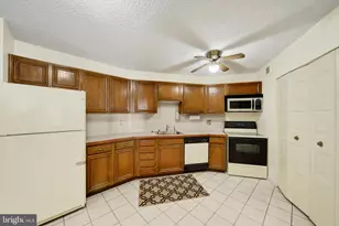 205 E Joppa Rd, Towson, MD 21286 - Photo 6