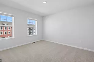 5050 Silver Oak Dr, Rosedale, MD 21237 - Photo 18