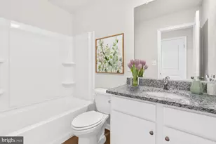 8133 Bartholomew Ct, Baltimore, MD 21206 - Photo 12