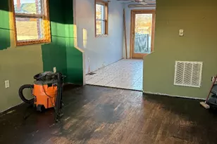 2703 Creston Rd, Baltimore, MD 21222 - Photo 4