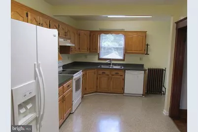 5635 Oregon Avenue, Halethorpe, MD 21227 - Photo 14