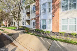 5227 Wagon Shed Cir, Owings Mills, MD 21117 - Photo 2