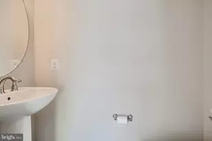 305 Davage Ln, Towson, MD 21286 - Photo 8