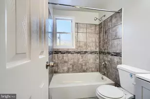 402 Chestnut Ct, Dundalk, MD 21222 - Photo 8