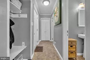 401 2nd Ave, Baltimore, MD 21227 - Photo 18